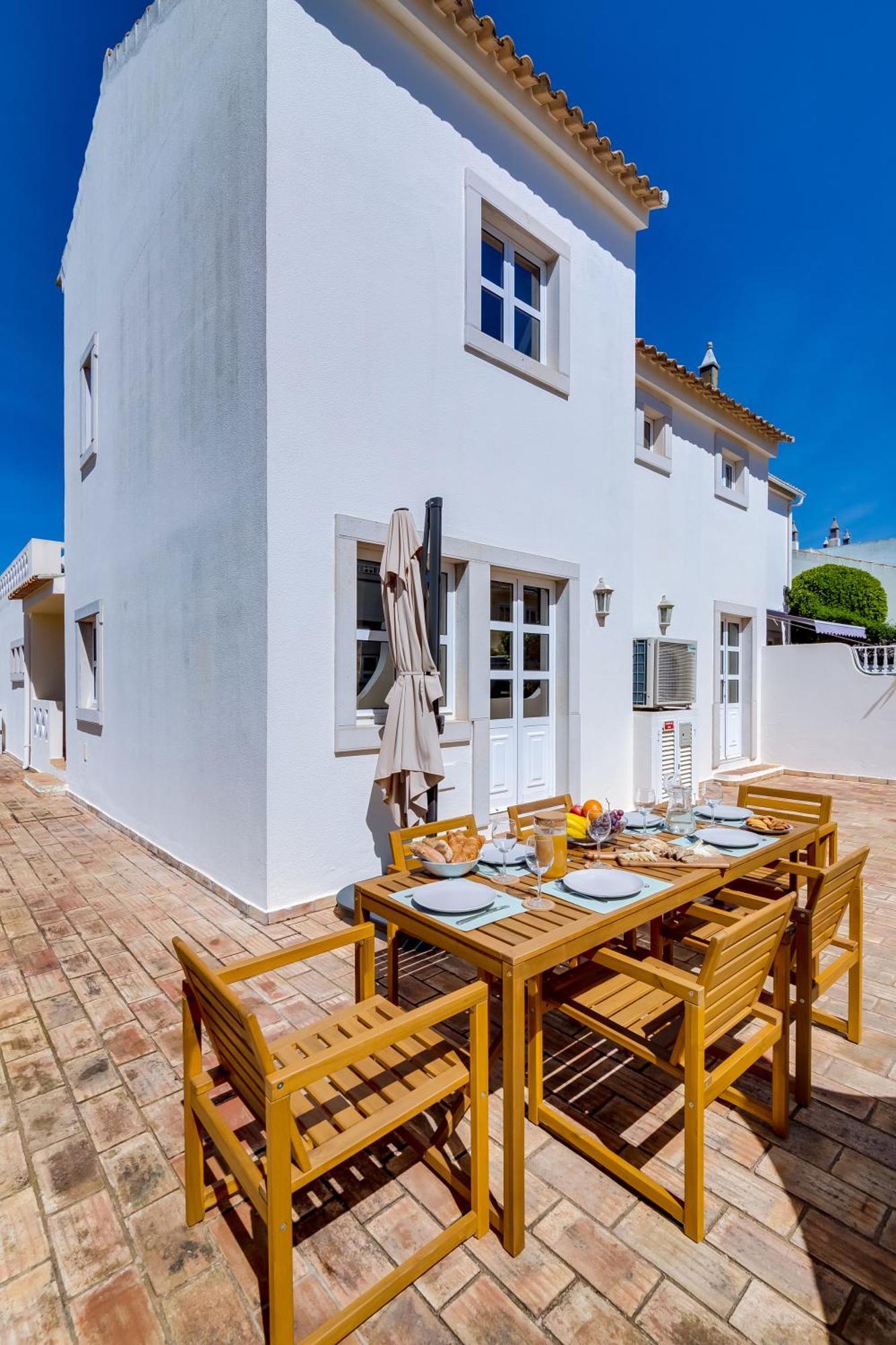 Villa Oliveiras De Vilamoura By The Portuguese Butler Куартейра Екстериор снимка