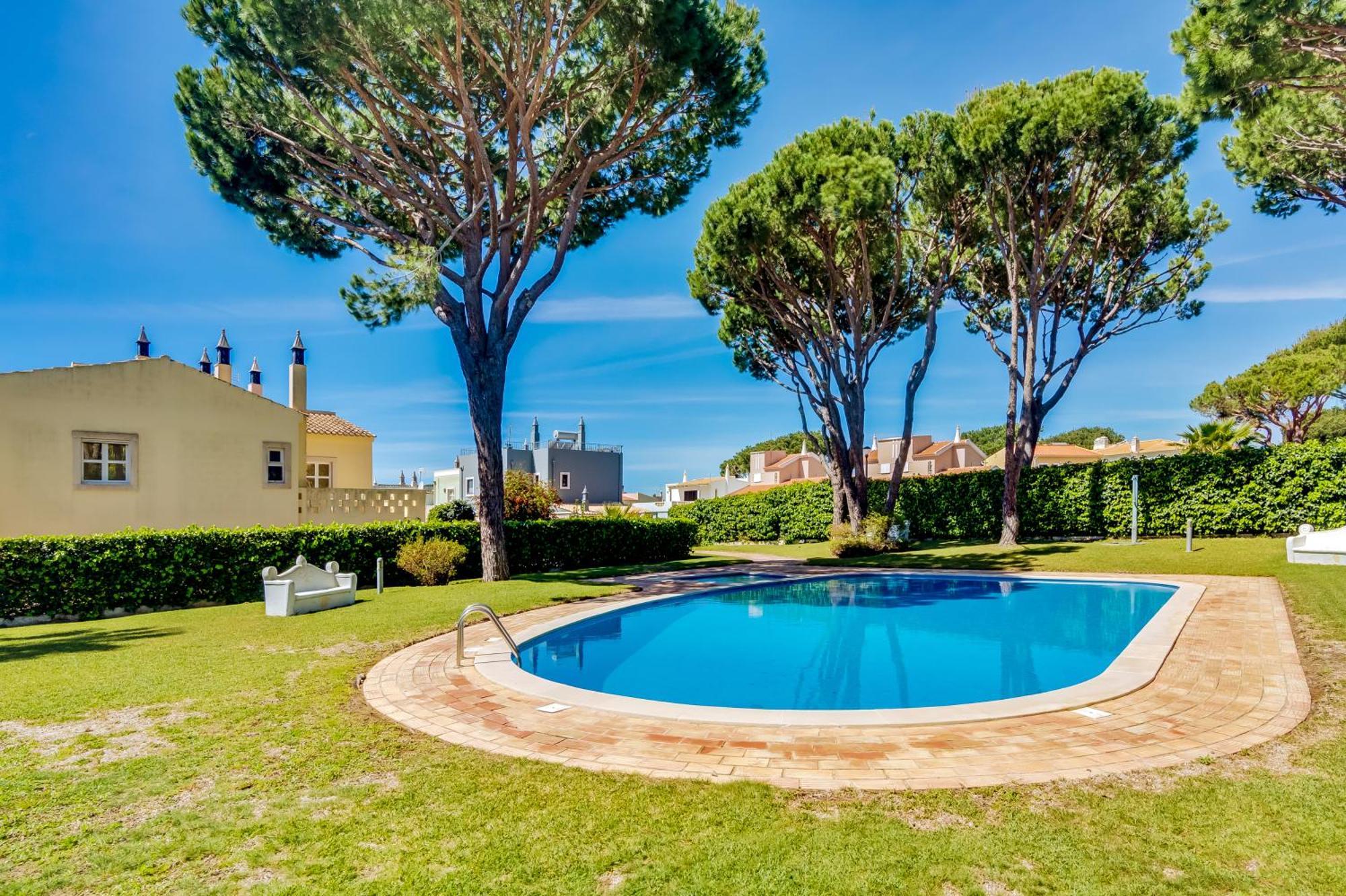 Villa Oliveiras De Vilamoura By The Portuguese Butler Куартейра Екстериор снимка